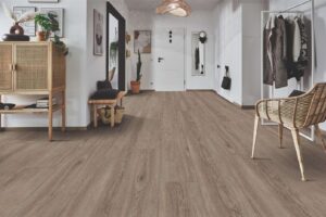 k857 laminált padló előszobában